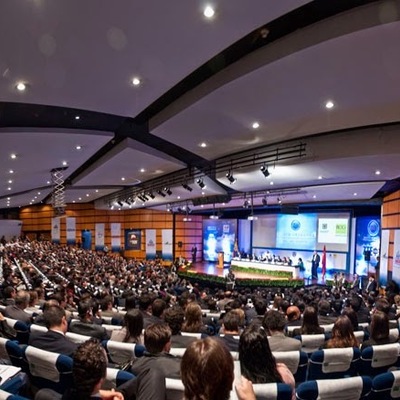 Timeline: Historia de la organización de grupos y convenciones