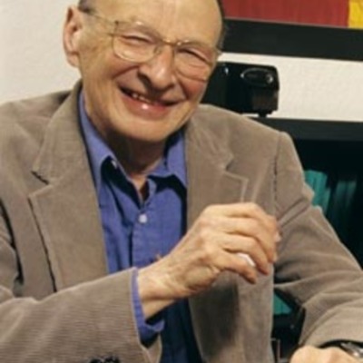 Timeline: LA INFANCIA Y LA ADOLESCENCIA DESDE LOS MICRO SISTEMAS