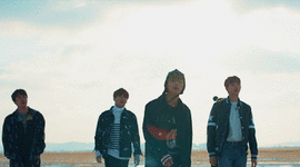 Timeline: BTS – корейская группа.