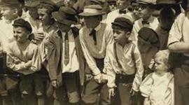 Timeline: Tras los pasos de la infancia y la adolescencia