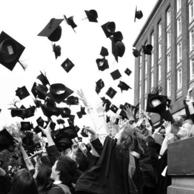 Timeline: Escuelas y universidades