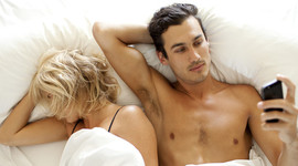 Timeline: App per spiare un cellulare e whatsapp