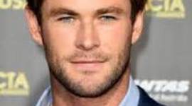Timeline: Ariana Arce - Chirs Hemsworth (Actor)