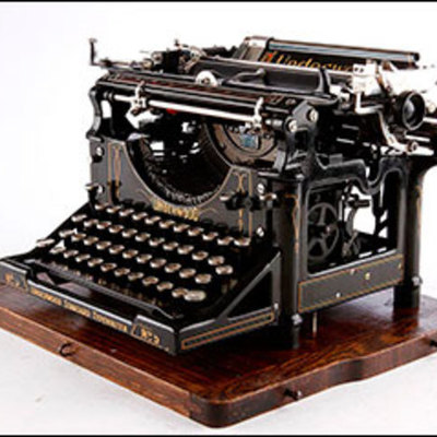 Timeline: historia de la maquina de escribir