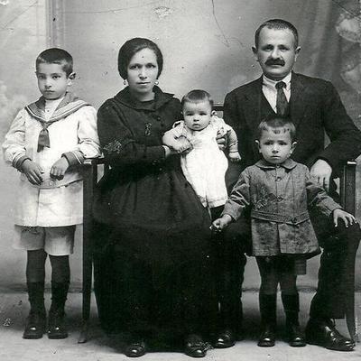 Timeline: Cambio histórico-social concepción de infancia ICB