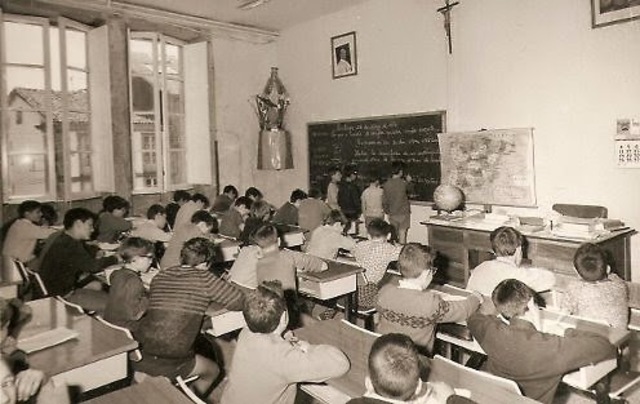 EVOLUCIÓN HISTÓRICA DE LA PSICOLOGÍA EDUCATIVA Erika