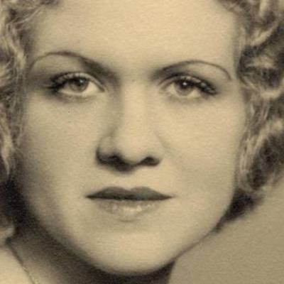 Timeline: Josefina de la Torre