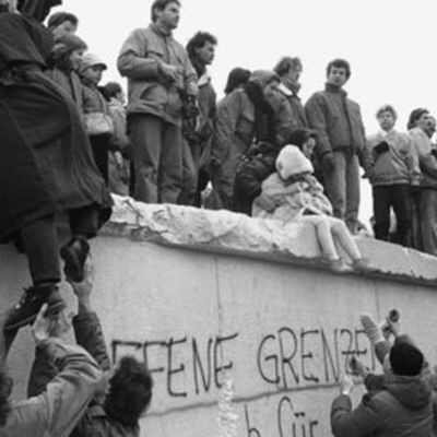Timeline: berlin wall
