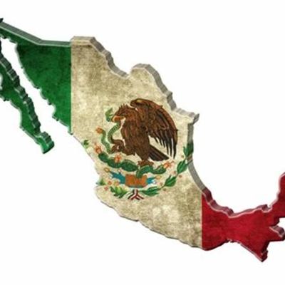 Timeline: Evolución de las banderas de México