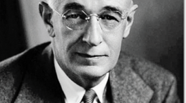 Timeline: Вэнивар Буш. Изобретение гипертекста