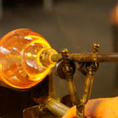 Timeline: ΙΣΤΟΡΙΑ ΤΟΥ ΓΥΑΛΙΟΥ