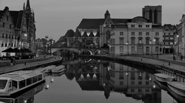 Timeline: Los Paraguas de Gante