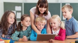 Timeline: Concepto de pedagogía y teorías del aprendizaje significativo.