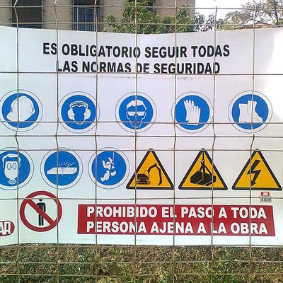 Timeline: LÍNEA DE TIEMPO SOBRE LA EVOLUCIÓN DE LA SEGURIDAD Y SALUD EN EL TRABAJO Y NORMATIVIDAD LEGAL EN COLOMBIA