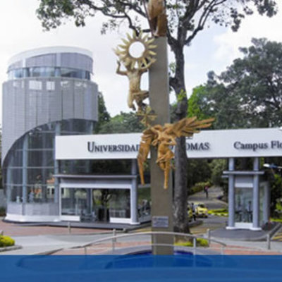 Timeline: Historia de la Universidad Santo Tomás