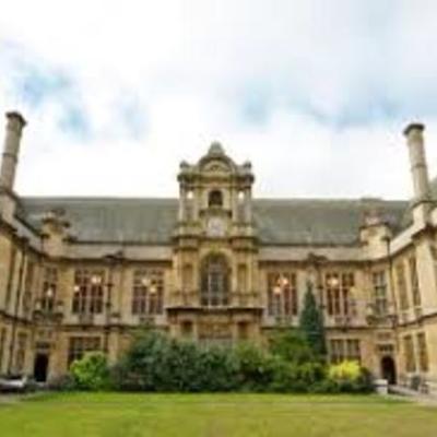 Timeline: Misión universitaria