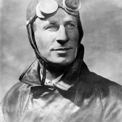 Timeline: Sir Charles Kingsford Smith