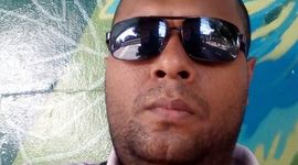 Timeline: COMO SE VE ASÍ MISMO