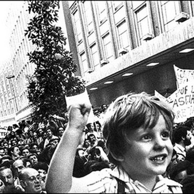 Timeline: La transición democrática