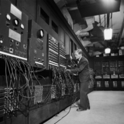 Timeline: A evolução das tecnologias em todo o mundo.