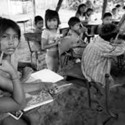 Timeline: La Educacion en Colombia a lo largo del Tiempo
