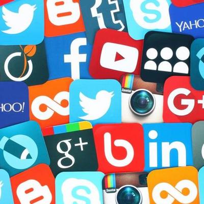 Timeline: Redes Sociales