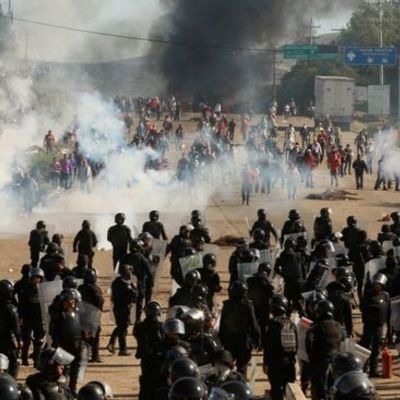 Timeline: Escobar - Conflictos Mundiales