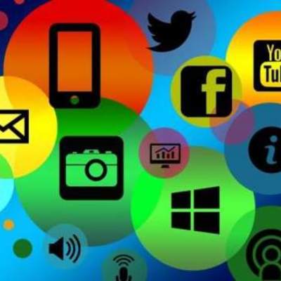 Timeline: HISTORIA DEL INTERNET