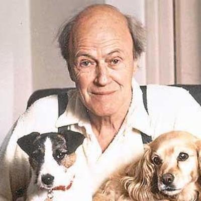 Timeline: Roald Dahl Gonzalo Awruch Lendaro Juan Grimozzi J4D
