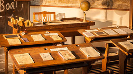 Timeline: L'EVOLUCIÓ DE L'ESCOLA