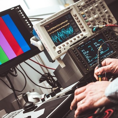 Timeline: Historia de la Electrónica