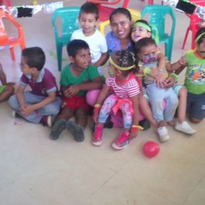 Timeline: LA INFANCIA Y LA ADOLESCENCIA