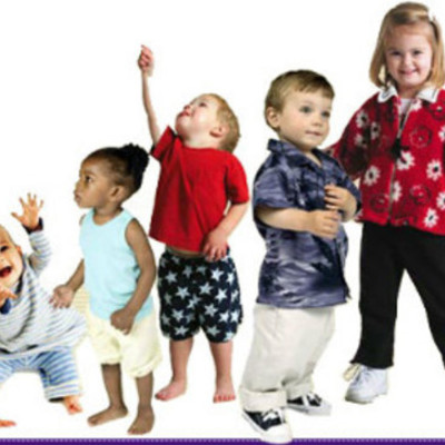 Timeline:  Desarrollo motor del niño de 0 a 6 años.