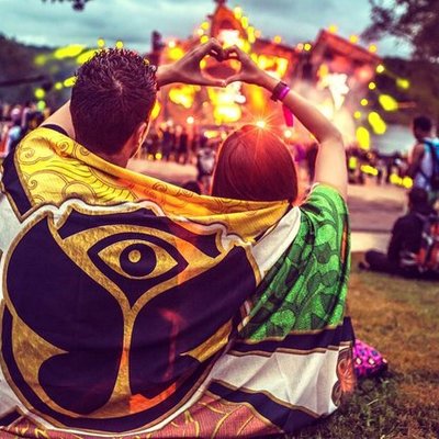 Timeline: HISTORIA TOMORROWLAND