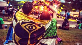 Timeline: HISTORIA TOMORROWLAND