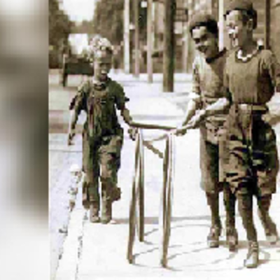 Timeline: HISTORIA DE LA INFANCIA Y LA ADOLESCENCIA