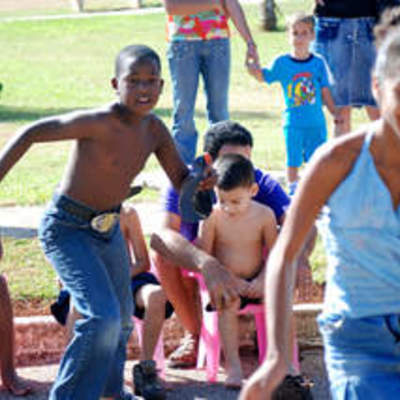 Timeline: ¡Tras los pasos de la infancia y la adolescencia!