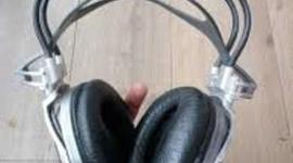 Timeline: Історія навушніків