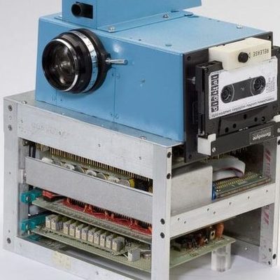 Timeline: historia de la primera camara