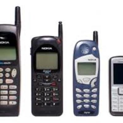 Timeline: H εξέλιξη των κινητών τηλεφώνων από το 1946 μέχρι σήμερα