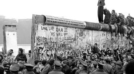 Timeline: The Cold War: 1980-89