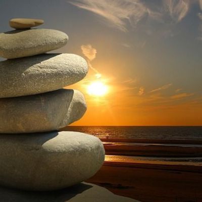 Timeline: Espiritualidad contemporánea- Valentina Vargas, José Meza, Cristian Quinchia, Katherin Chaves.