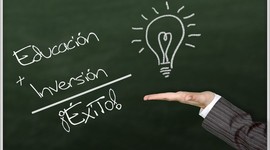 Timeline: Linea de tiempo sobre clases impartidas e instituciones educativas