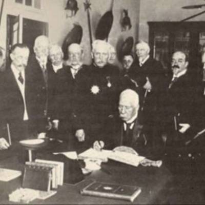 Timeline: Historia de la construcción de la política social en México