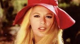 Timeline: Ταινίες της Αλίκης Βουγιουκλάκη