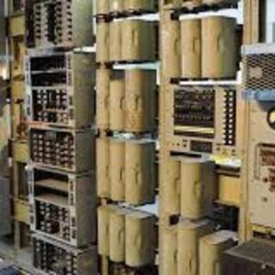 Timeline: EVOLUCIO  DE COMPUTADOR