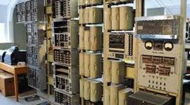 Timeline: EVOLUCIO  DE COMPUTADOR