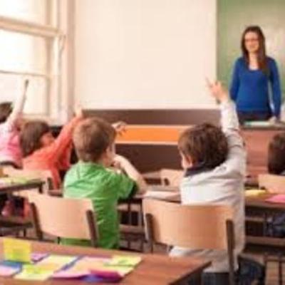 Timeline: La Educación