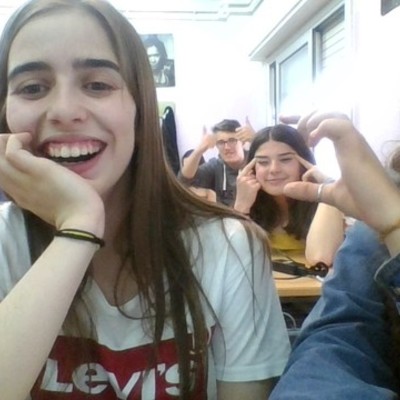 Timeline: Socials 3r trim