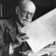 Freud decidio esperar unos meses para publicar la interpretacion de los suenos en el 1900